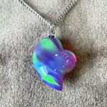 🌈京セラオパールハート形ユメカワパープルにグリーン遊色オーロラネックレス❤️🌈