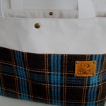 トラッド・茶青系チェック☆たっぷりトート☆帆布＆本革タグ