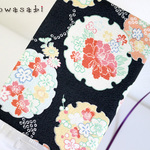 黒地綿ちりめん　雪輪花模様　和柄ブックカバー