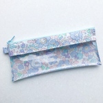 NEW♡リバティ「ベッツィ」（メルシー別注ラベンダー）ペンケース♡クリアフラットポーチ  ラミネート＆PVC 20㎝ファスナー ♪歯ブラシケースに最適♪