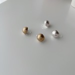 metal point earrings