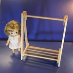 1/12  10～11cm ドール用 折りたたみ式ハンガーラック (サイズ：幅12cm高さ14cm奥行6.2cm)