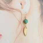 ターコイズとゴールドリーフのピアス　アラビアン　ノンホール
