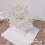 白いブーケの花瓶型アロマストーン