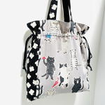 おでかけ猫さんの巾着型トート　グレー＆お花