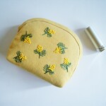 ミモザ　刺繍ポーチ