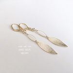 gold leaf シンプルロングピアス　フレンチフック