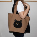一点物【もっと大きくなった羊毛黒猫ちゃんのココア色生地のたっぷりバック】トートバッグ