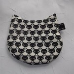 黒猫柄のミニ猫耳ポーチ