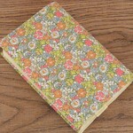 【文庫本】リバティ★ゴムバンド栞付ブックカバー 手帳カバー★デリラ キャヴェンディッシュ★小花 フラワー