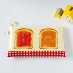 【再】ポケット付フラットポーチ　　/トースト×チェック赤
