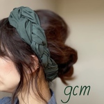 グリーン　幅9cm 三つ編みヘアバンド  コットン　100% 大人用