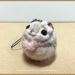 全てが○になるお守り　癒しの妖精✿momoちゃん　まるまるシリーズ　つぶらな瞳バレンタインバージョンストラップ3　