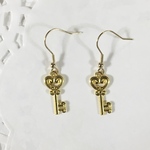 秘密の鍵　　ピアス