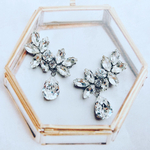 再販　　Bridal  華やか　リーフ　揺れる　雫型スワロフスキー　イヤーカフ　ウェディング/ブライダル/フォーマル/華やか/ピアス/イヤリング/結婚式/イヤーカフ