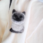 シャム猫ちゃんのブローチ