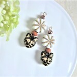 チェコビーズのピアス/イヤリング☆くろねこ