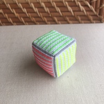 クロスステッチ　キューブピンクッション