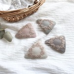 【新色追加しました♡】リース刺繍のチュールパッチンピン（サンカク大）/1本