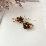 ウッドな木の実とリーフのピアス（イヤリング）