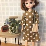 リカちゃん・服　くしゅくしゅ袖の膝丈ワンピース＆バッグセット　ベージュドット