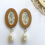 ウッドピアス　ウッドイヤリング　レジンアクセサリー　押し花アクセサリー　押し花ピアス　押し花イヤリング