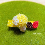 【次回販売☆新作】黄色いキノコと落ち葉のヘアクリップ（左ver.）