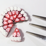 イチゴのムースケーキ【イヤリングorピアス】