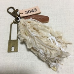 キーホルダー レザー タッセル ナチュラル系 南京錠