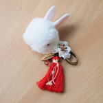 和のふんわりブローチ＊金と真紅の簪うさぎ白