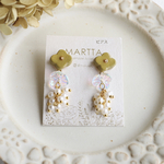 陶土ピアス✧黄緑のお花ピアス