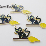【D-0491】5pcs　箒にのったねこ　35×25mm　ブラック＆グリーン　チャーム