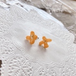 【ガラス製】ひと花ピアス　金木犀