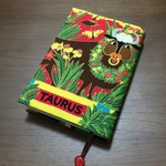 牡牛座と獅子座のブックカバー（厚め文庫本サイズ)