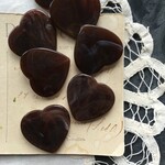 【2粒】30×27mm/チョコレートブラウンマーブル/フラットハートビーズ