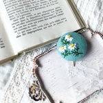 手刺繍＊ポニーフック/カモミール/お花刺繍のヘアアクセサリー/プレゼント/ギフト/リネン/刺繍