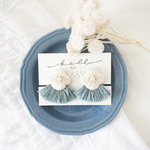 刺繍イヤリング【 flower frange 】白 × 水色