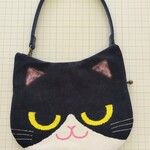 猫の顔ポーチ ハチワレ