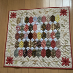 花刺繍のタペストリー