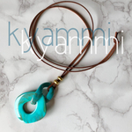 大ぶりリングとスエードコード革紐のロングネックレス〜turquoise〜
