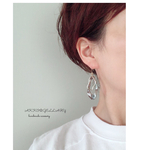 ☆マーブルファセット×メタルフープピアス／イヤリング☆クリームブラック／大きめデザイン／秋／再販／大ぶり