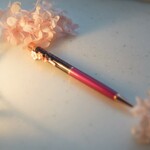 チャリティ☆1月誕生石ガーネット　ハーバリウムボールペン　✿飼い主のいない猫達にに幸せを✿
