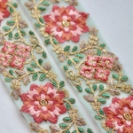 インド刺繍リボンᢂオリエンタル【レッド】インド刺繍/刺繍リボン/リボン/シルクリボン/トリム/ブレード/ジャガードリボン/チロリアンテープ/レース/チュール