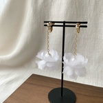 -wedding-  揺れオーガンジーフラワー　パール　ピアス　イヤリング　ウェディング　ブライダルアクセサリー