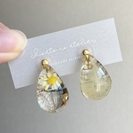 再販なし👼天使の涙 mimi 🍋 ( ドライフラワー 淡い 緑 クリア マーブル ぷっくり ぽってり イエロー ベージュ 雨 夏 爽やか いびつ フープ 雫 イヤリング ピアス )