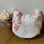 【オープン限定価格】ねこねこポーチ　ハチワレ　花柄