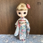 No. 173 アイシードール　ネオブライス　りかちゃん振袖　縮緬　ベージュに草花