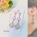 3連クローバーのピアス・イヤリング