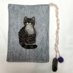 羊毛フェルト　猫ちゃんブックカバー