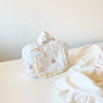 おしりふき一体型おむつポーチ　レインボー&ムーン